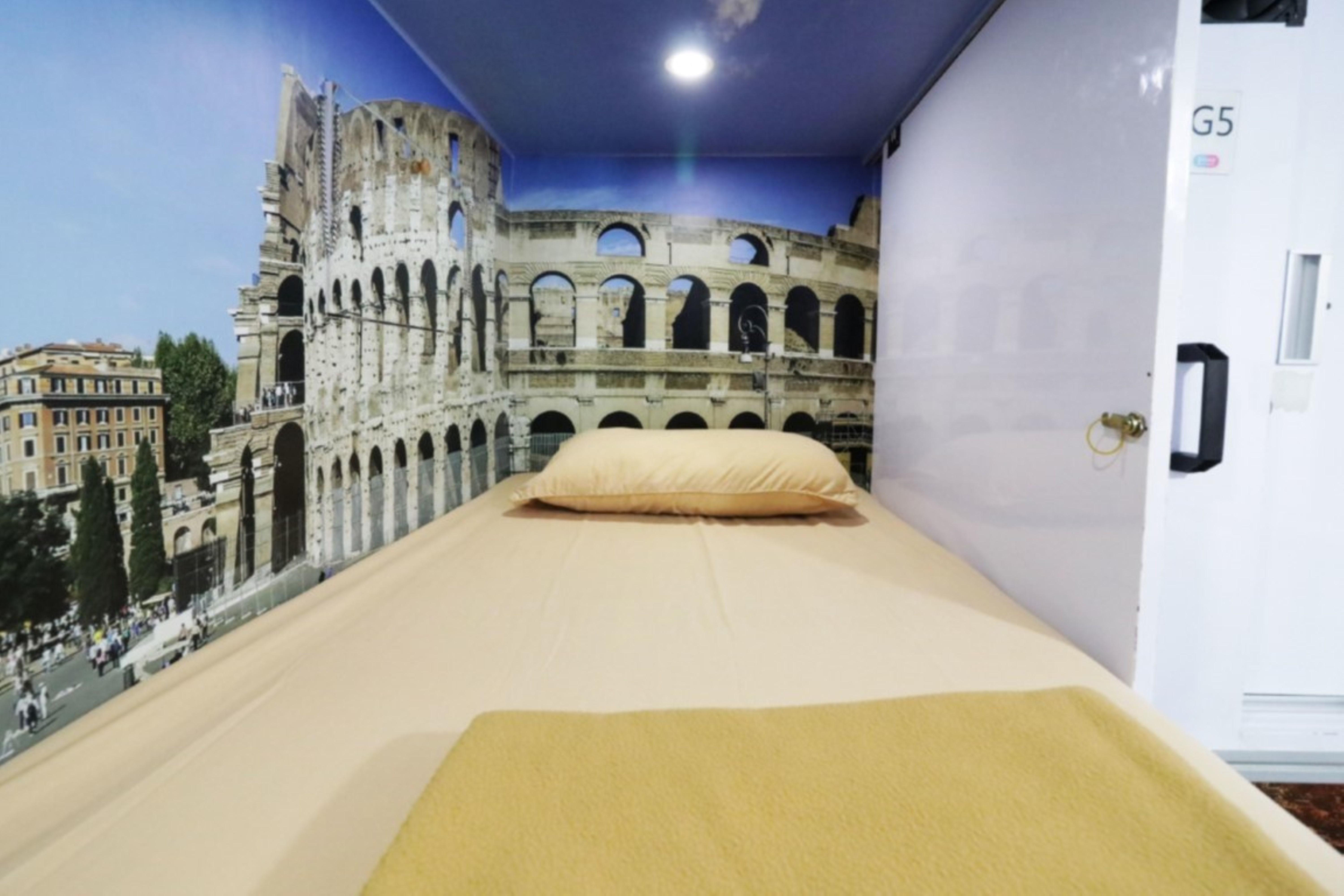 Inap At Capsule Thamrin Hotel Джакарта Екстериор снимка